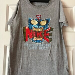 Nike Gray Kids Tee with Bold Graphic